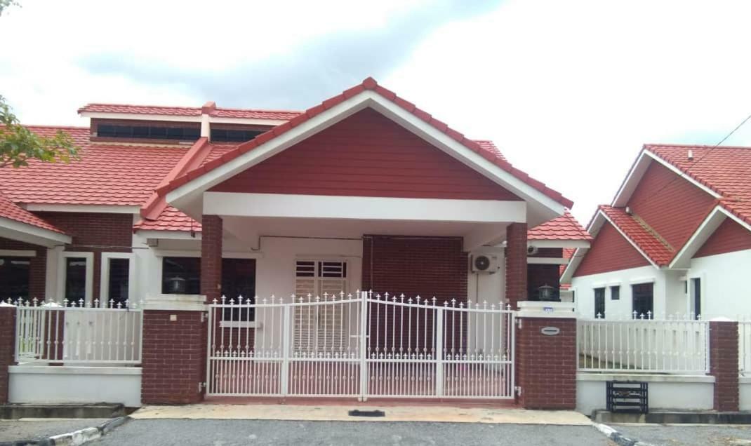 Seri Homestay 293 Sungai Petani Exteriör bild
